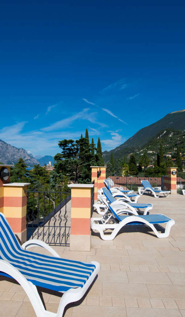 Terrazza panoramica Hotel Cristallo Malcesine Terrazza panoramica Hotel Cristallo Malcesine